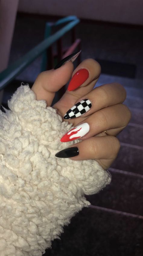 Birthdays Nails Design, Punk Almond Nails, Falling In Reverse Nails, Edgy Red Nails, Nails Alternative Style, Mid Length Nails Acrylic, Rocker Nails Punk, Punk Nail Designs, Rock N Roll Nails