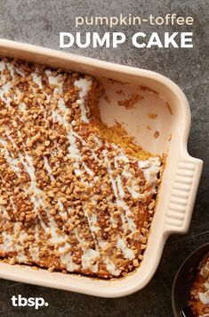 Just when you thought you had reached the peak of your pumpkin obsession, we’d like to introduce you to this toffee-topped pumpkin dump cake. And just in case pumpkin and toffee weren’t enough to take it over the top, the cream cheese frosting drizzled on top should do the trick. Pumpkin Toffee, Pumpkin Dump, Dump Cake Pumpkin, Dump Cakes, Dump Meals, Bakers Rack, Keto Cake, Pumpkin Coffee, Thanksgiving Food