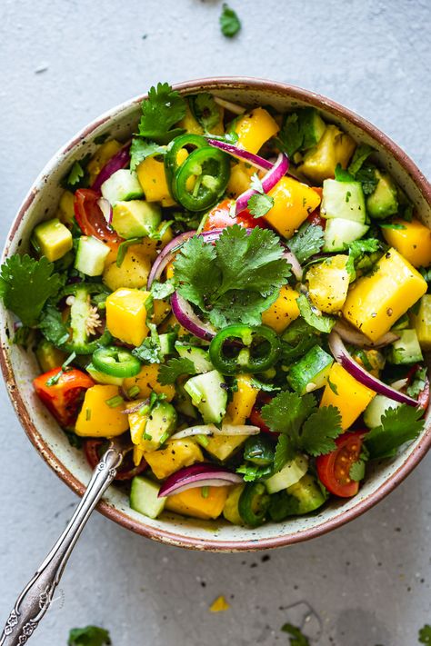 Tropical mango & passion fruit salsa Passion Fruit Salad, Salsa With Pineapple, Tropical Appetizers, Salsa With Avocado, Taco Bueno, Tropical Fruit Recipes, Pineapple Mango Salsa, Lassi Recipes, Mango Salsa Recipes