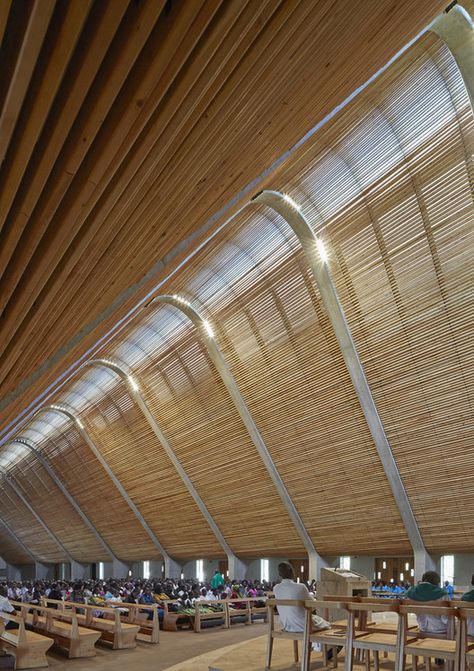 Kaira Looro, Sacred Heart Cathedral, Train Station Architecture, Kings Cross Station, Timber Roof, Modern Church, African Architecture, Genius Loci, Sacred Architecture