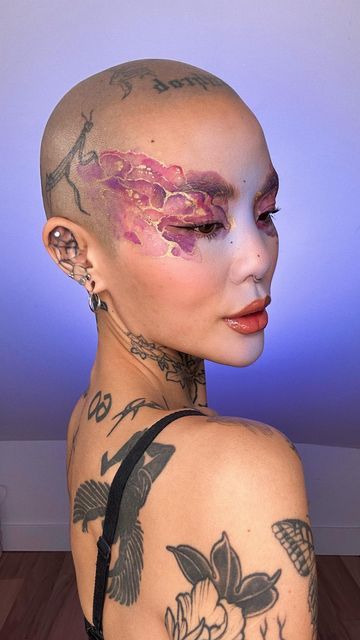 Mei Pang Makeup, Geode Makeup, Face Paint Makeup Looks, Ocean Costume, Artsy Makeup Look, Avantgarde Makeup, Work Makeup Looks, Anime Inspired Makeup, Geode Pattern