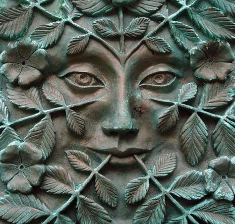 patina  green garden sculpture with leaves overlaid onto a face sculpted out of darjit.... Guiseppe Arcimboldo, Symbole Viking, Tree Faces, Church Architecture, Beltane, Metal Tree, Iron Age, Samhain, Dragon Age