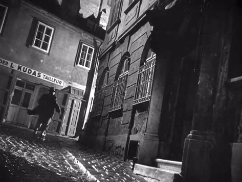 How Subjective Use of the Dutch Angle Camera Technique Evokes Disorienting Doubt Within a Scene Best British Movies, Film Noir Aesthetic, Joseph Cotten, Noir Detective, Noir Aesthetic, Camera Techniques, Dutch Angle, British Movies, Film Shot