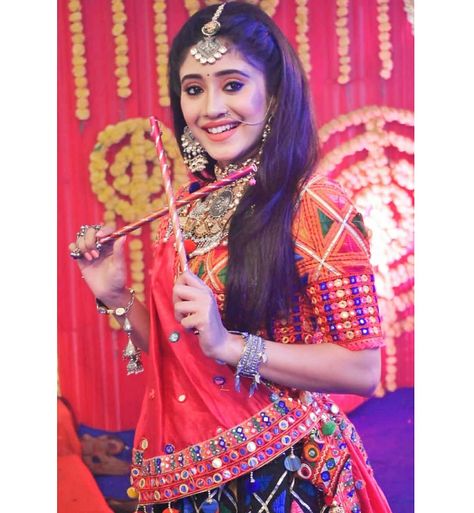 757 Likes, 6 Comments - Shivangi Joshi FC ❤️🔥 (@shivangijoshi.team) on Instagram: “Gorgeous 😍😍😍😍 @shivangijoshi18 . . . . . . . @shivangijoshi18  #shivangijoshi #shivi #cutie #love…” Dandiya Photoshoot, Navaratri Photo Poses, Dandiya Shoot, Dandiya Photography Poses, Navratri Garba Photography, Dandiya Pics, Navratri Photography Poses, Dandiya Poses, Garba Pics