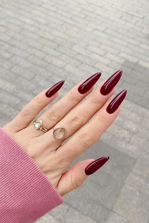 Nails On Black Skin, Red Nail Varnish, Almond Blue Nails, Burgundy Nail Designs, Red Chrome Nails, Deep Red Nails, Nails Acrylic Almond, Emerald Nails, App Filter