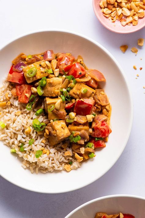 Looking for a weeknight-friendly one-pan tofu dish? This peanut butter tofu stir-fry is saucy, savory, and packed with vegan protein. thenewbaguette.com Peanut Butter Tofu, Butter Tofu, Tempeh Recipes, High Protein Vegan Recipes, Tofu Stir Fry, Tofu Dishes, High Protein Vegan, Tempeh, Vegan Protein