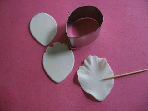 Garden Junk Ideas, Erin Rose, Fondant Art, Sugar Paste Flowers, Fondant Flower Tutorial, Junk Ideas, Flowers Peonies, Gumpaste Flowers, Three Flowers