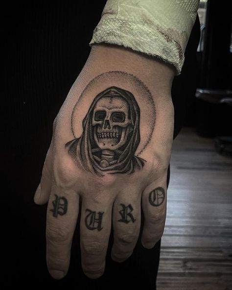 Noel on Instagram Reaper Hand Tattoo, Random Tattoos, Satanic Tattoos, Hand Tats, Skull Art Drawing, Traditional Tattoo Art, Horror Tattoo, Hand Tattoo, Dope Tattoos