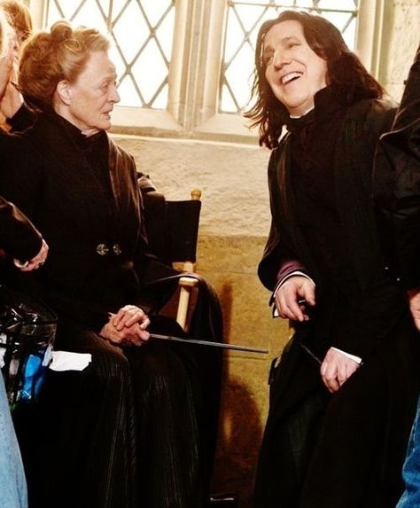 Harry Potter on Instagram: “Behind the scenes 🎬 Snape or McGonagall?” Imprimibles Harry Potter, Harry Potter Wall, Alan Rickman Severus Snape, Snape Harry Potter, Severus Rogue, Snape Harry, Images Harry Potter, Maggie Smith, Harry Potter Actors