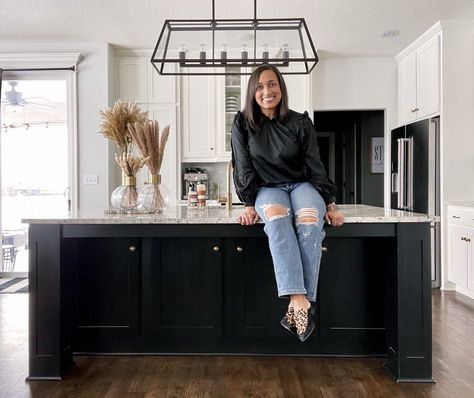 Ditch The Dining Room, Dark Leather Couches, Master Bath Tile, Styling Bookshelves, Inspiration Pics, Domino Magazine, Window Molding, Mud Room Storage, Bath Tiles