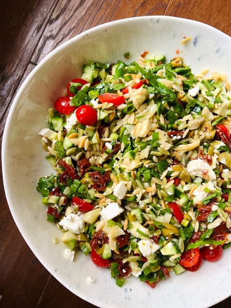 Christmas Orzo - Natalie Mason Summer Veggie Salad, Garlic Expressions, Pesto Cream Cheese, Sundried Tomato Pesto, Blackberry Farm, Christmas Salads, Orzo Recipes, Orzo Salad, Tomato Pesto