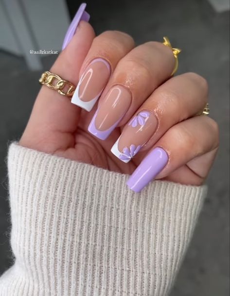 Purple And Silver Nails Ideas, Cute French Nails Ideas, Pretty Nails Square, Pastel Purple Nails, Summer Nails Art Designs, Purple And Silver Nails, Summer Nails Art, Nails Art Designs, Lilac Nails