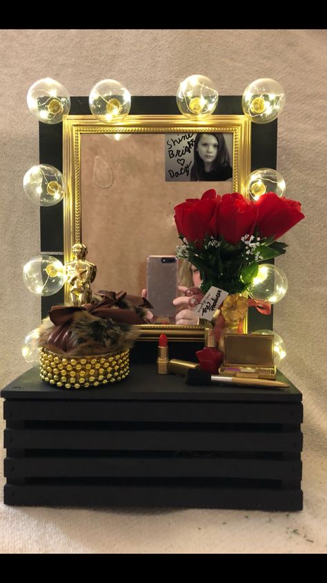 Valentine’s Day Box Theater Vanity Valentines Day Box Ideas For Adults, Makeup Vanity Valentine Box Ideas, Vanity Valentine Box Ideas, Vanity Valentines Boxes, Mini Dresser, Girls Valentines Boxes, Valentines Day Box, Holiday Nails Diy, Kids Valentine Boxes