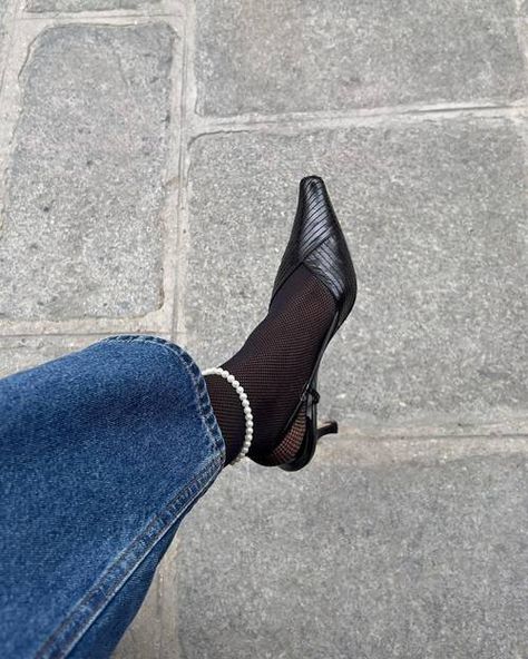 Burgundy Tights, Kitten Heel Slingbacks, Stylish Street Style, Black Pointed Heels, Pretty Cardigans, Everything I Own, Wealthy Women, Pointed Heels, Slingback Shoes