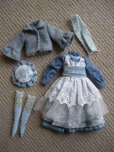 Куклы American Girl, Miniature Dress, Mini Clothes, Fairy Clothes, Doll Dress Patterns, Blythe Dress, Blythe Clothes, Winter Blues, Doll Crafts