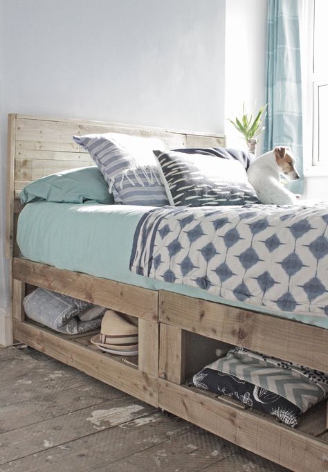 I’m Hester and I’m a furniture hacker and sometimes I like to double hack ;) You might have come across the wooden bed frame in my book Furniture Hacks, a pallet wood surround covering a divan bed. I loved that bed frame even though my friends jokingly called the guest room the splinter room not b Rustic Bed Frame, Diy Pallet Bed, Space Saving Hacks, Book Furniture, Divan Bed, Rustic Bedding, Wooden Bed Frames, Bed Frame With Storage, Wood Pallet Projects