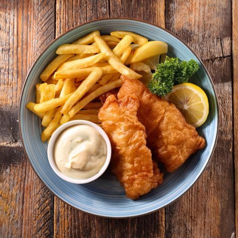 Fish and Chips Recipe: A Crispy and Classic British Dish Fish And Chips Recipes, Fish & Chips, Fish Chips Recipes, Easy Fish And Chips Recipe, Battered Fish And Chips, English Fish And Chips, Homemade Fish And Chips, Dill Dip Recipes, Fish And Chips Recipe