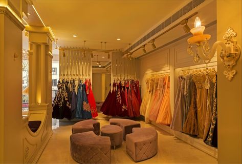 Fancy Boutique Interior, Textile Interior Design, Fashion Designer Studio Interior, Rental Shop Design, Women Boutique Interior, Dress Boutique Interior Design, Dress Store Design, Dress Shop Interior Design, Ladies Boutique Interior Design