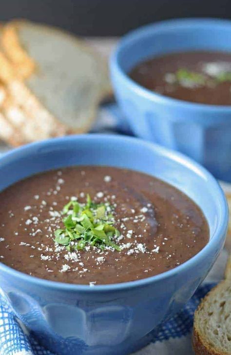 Easy Black Bean Soup, 3 Ingredient Dinners, Black Bean Soup Recipe, Bean Soup Recipe, Soup Beans, 3 Ingredient Recipes, Bean Soup Recipes, Black Bean Soup, Easy Soups