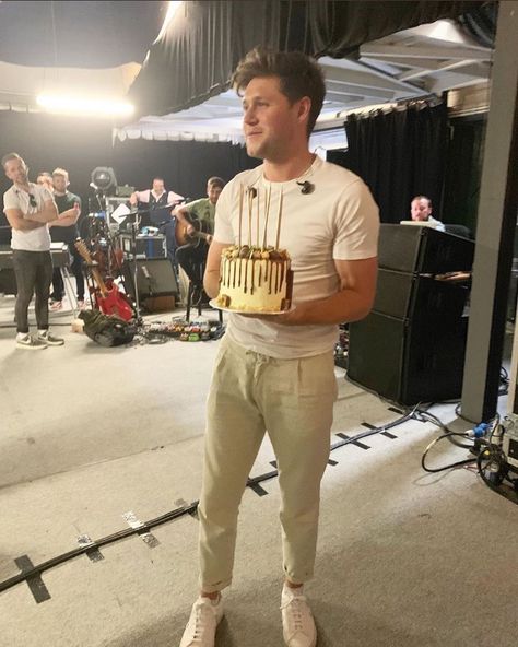 Niall Horan Birthday, Niall Horan Baby, Gambar One Direction, One Direction Photos, Irish Princess, Haikou, Irish Boys, One Direction Pictures, James Horan