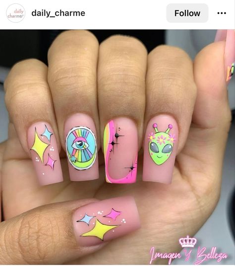 Trippy Nail Art Short, Cute Alien Nails, Alien Nails Design, Trippy Nail Designs, Alien Nail Art, Trippy Nail Art, Trippy Nails, Alien Nails, Nails Paint