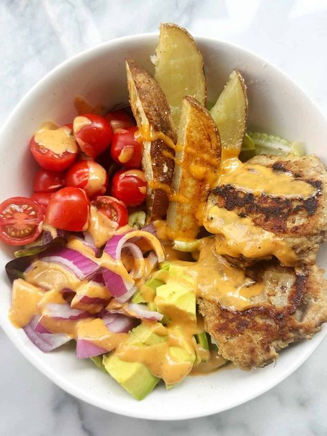 Gluten Free Turkey Burgers - Lesswithlaur Gluten Free Turkey, Gluten Free Buns, Ranch Pasta Salad, Aip Recipes, Turkey Burger, Beef Burgers, Trending Recipes, Turkey Burgers, Gluten Free Chicken