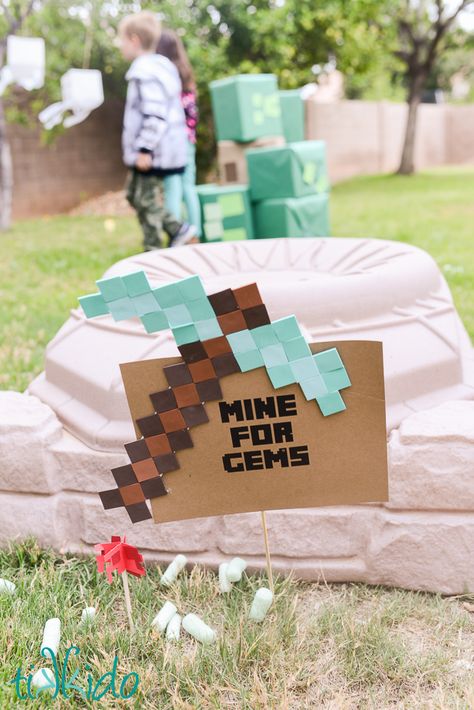 Minecraft Sword and Pickaxe Craft Project | Tikkido.com Minecraft Lego Party, Minecraft Birthday Activities, Mind Craft Party Games, Girl Minecraft Party, Minecraft Games For Birthday Parties, Stampy Longnose, Minecraft Birthday Game Ideas, Minecraft Birthday Games Activities, Minecraft Birthday Sign