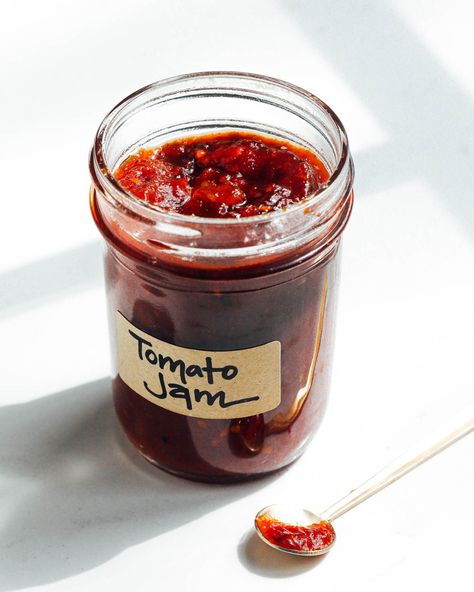 No-Peel Tomato Jam (for canning!) • Heartbeet Kitchen Savory Tomato Jam, Jam For Canning, Heartbeet Kitchen, Tomato Jelly, Salsa Canning Recipes, Winter Appetizers, Tomato Jam Recipe, Preserving Tomatoes, Tomato Jam