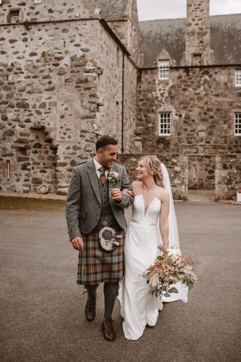 Wedding photography Bride and groom Scottish wedding Kilt Wedding dress Mr and mrs Couple poses Irish Wedding Kilts Grooms, Scottish Groom Outfit, Irish Kilt Wedding, Scottish Kilt Wedding, Kilts Wedding, Groom Kilt, Kilt For Wedding, Kilt Groom, Kilt Suit Wedding