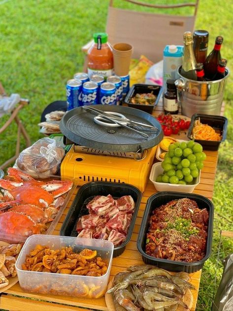 Party Food Catering, Picnic Date Food, Picnic Food, Big Meals, Food Goals, Camping Food, Food Obsession, Pretty Food, Food Cravings