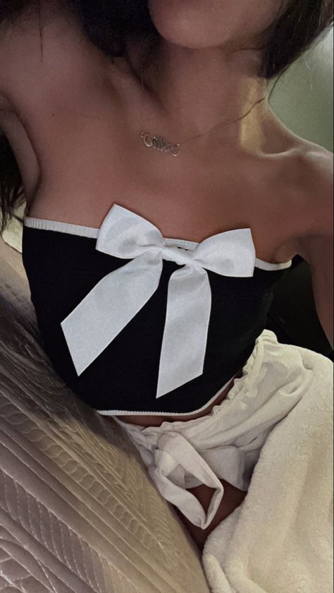 aesthetic style top black and white shirt tube top cute night out Bow Top Outfit, Tops With Bows, Bow Tops Outfit, At Least We Tried, Diy Tube Top, Bow Tube Top, Bow Outfit, Money Clothing, White Tube Top