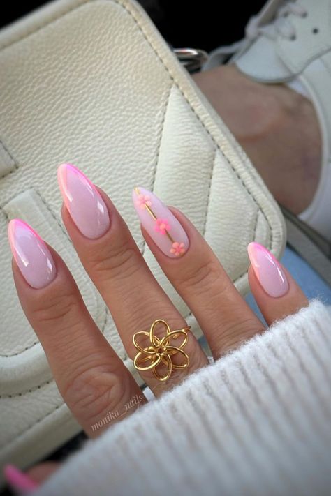 best spring nail ideas 3 Trendy Almond Nails, Paznokcie Hello Kitty, Almond Gel Nails, Almond Acrylic, Kutek Disney, Colourful Nails, Pastel Nails Designs, Girly Acrylic, Edgy Grunge