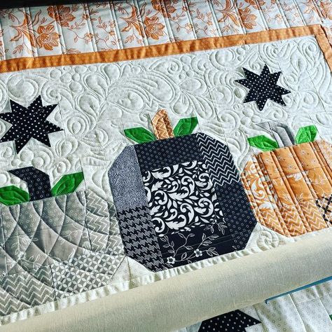 Jack O Lantern Quilt Block, Hocus Pocus Quilt, Hocuspocusville Quilt, Spooky Hollow Quilt, Autumn Quilts, Trick Or Treat Quilt, Halloween Sampler Quilt, Halloween Quilt Patterns, Quilting Stitch Patterns