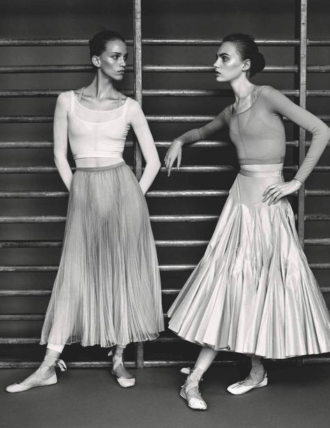 Dancers Photography, Rebecca Longendyke, Fran Summers, Rebecca Leigh, Vogue Spring, Alasdair Mclellan, 90s Models, Vogue Uk, Spring Fever