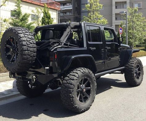 Jeep Wrangler Girl, Jeep Wrangler Lifted, Lifted Jeep Wrangler, Badass Jeep, Jeep Girls, Custom Jeep Wrangler, Jeep Wrangler Unlimited Sahara, Black Jeep, Lifted Jeep