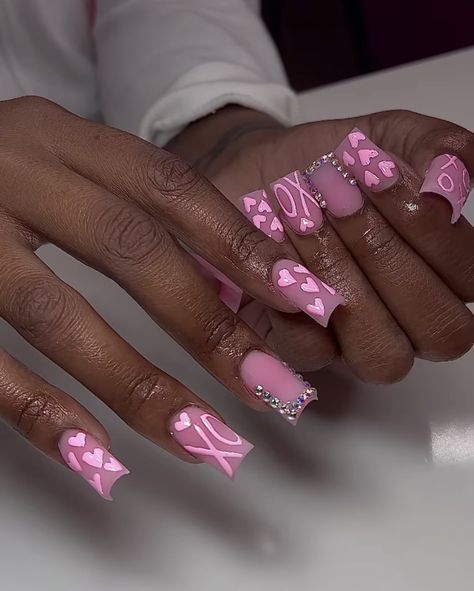 Valentines Nail Ideas Short, Valentines Day Nails Basic, Cute Arclyc Nails, Sorry Nail Designs, Valentine’s Day Nails Black Women, 7th Grade Nail Ideas, Valentines Day Nails With Charms, Baddie Nail Ideas Medium Length, Short Sets Nails