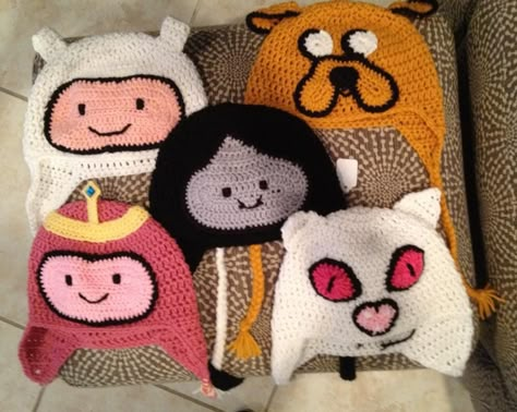 Hand crocheted Character hats from Adventure tIme Adventure Time Beanie, Character Beanies Crochet, Crochet Adventure Time Hat, Character Crochet Hats, Cool Crochet Hats, Adventure Time Christmas, Adventure Time Hat, Adventure Time Crochet, Mouse In The House