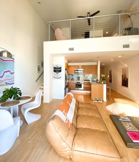 Loft Apartment Layout, Miami Apartment Decor, Miami Loft, Loft Apartment Aesthetic, Small Loft Apartment, Apartments Modern, Loft Layout, Loft Apartment Decorating, Loft Style Apartments