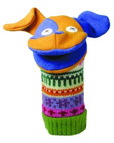 Make a recycled wool puppet! Diy Dog Gifts, Entertaining Kids, Recycled Wool Sweater, Sock Puppets, Puppet Patterns, Diy Sweater, Recycled Sweaters, Sock Crafts, Wool Animals