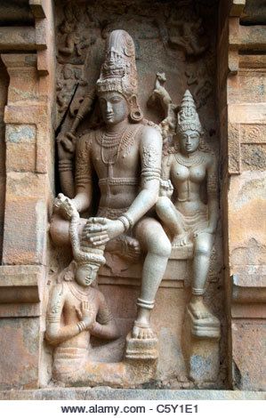 Lord Shiva Temple, Chola Temples, Chola Dynasty, Shiva Temple, Asian Sculptures, Temple Photography, Human Sculpture, Hindu Culture, Paper Background Design