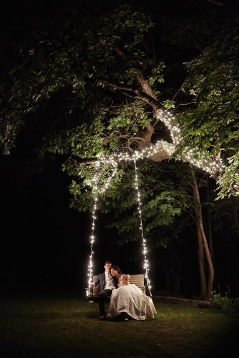 Outdoor Night Wedding, Romantic Room Decoration, Reception Stage Decor, Wall Partition, Black And White Wedding Theme, White Wedding Decorations, Forest Theme Wedding, Home Decor Cozy, White Wedding Theme