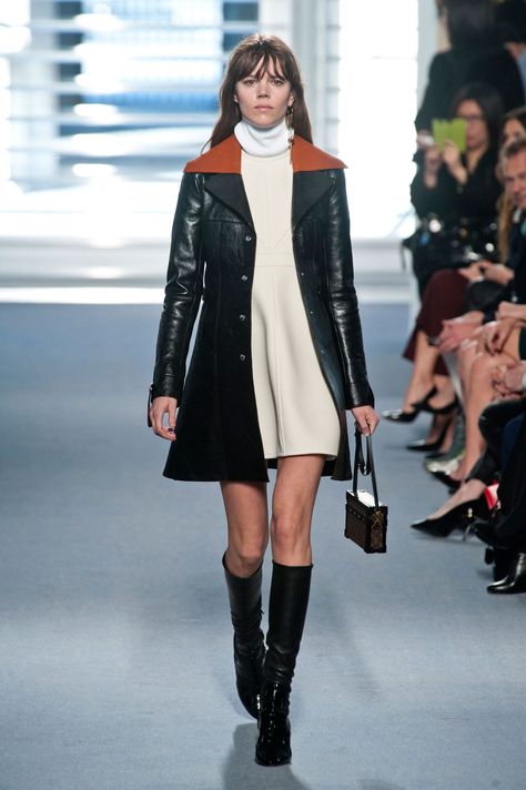 The 10 Things You'll Be Wearing All Fall Vuitton Outfit, Fall 2014 Fashion, London Fashion Weeks, Louis Vuitton Collection, Runway Outfits, Fashion Week Spring 2014, Paris Mode, Catwalk Fashion, Fashion Articles