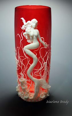 Mermaid Vase, Translucent Polymer Clay, Crystal Pillar, Red Vase, Red Vases, Pillar Candle Holder, Glass Bottles Art, Painted Wine Bottles, Mermaids And Mermen