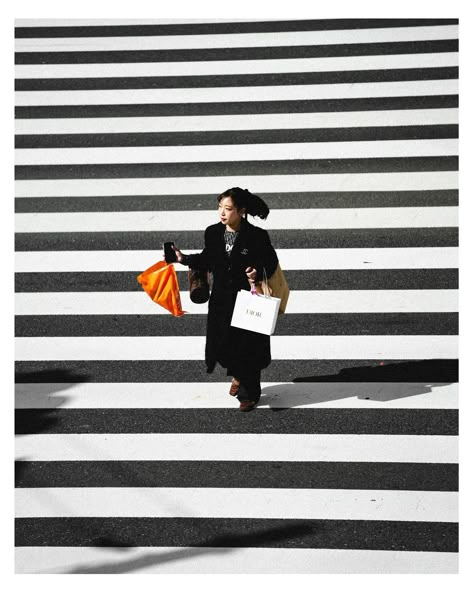 Tokyo I’m back. 3 weeks of shooting to go and make myself immensely proud. 💬 Comment ‘ PRESET ‘ and I’ll dm you the link to my presets pack that I used to edit all the photos in this post. Japanese Style Photography, Tokyo Night Photography, Tokyo Film Photography, Japan Photography People, Osaka Japan Photography, Tokyo Photoshoot, Photoshoot Japan, Japan Street Photography, Street Photography Ideas