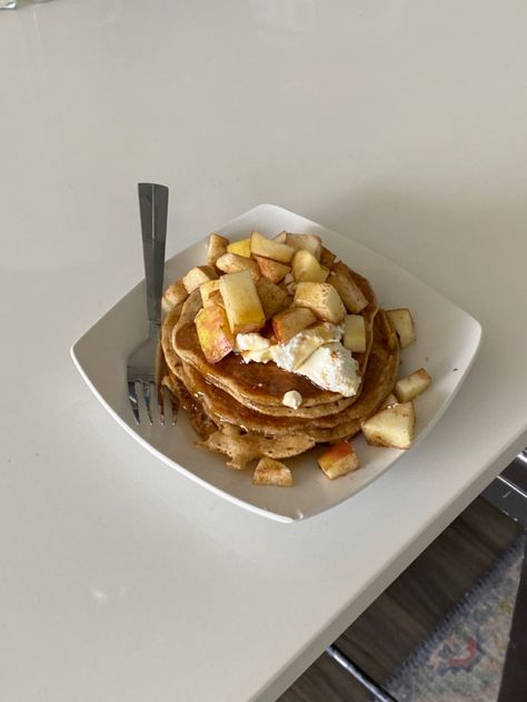 Cinammon Apple, Apple Cinnamon Pancakes, Pancakes For Dinner, Cinnamon Pancakes, Healthy Food Inspiration, Food Png, Sweet Snacks Recipes, Apple Cinnamon, Fall Baking