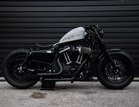 Harley 48 Custom, Harley Davidson Motorcycles Sportster, Moto Ninja, Harley Davidson 48, Harley Davidson Custom Bike, Harley Davidson Scrambler, Custom Bikes Cafe Racers, Мотоциклы Harley Davidson, Sportster Bobber