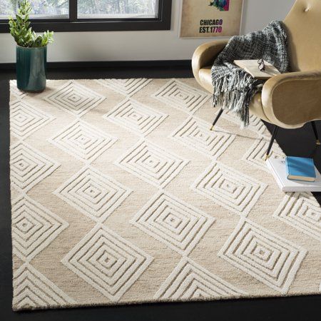 Safavieh Blossom Terrence Geometric Diamonds Area Rug or Runner, White Round Entry Rug, Tuft Rug, Country Casual, Hooked Rugs, Rug Beige, Floral Area Rugs, Geometric Diamond, Ivory Rug, Modern Floral