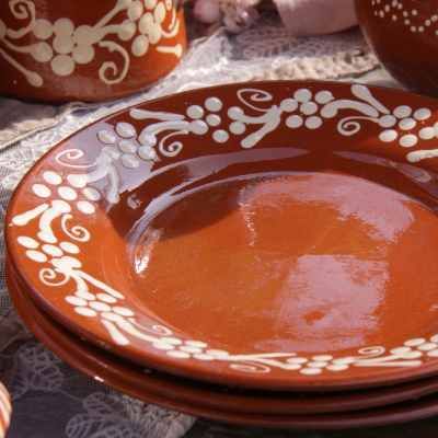 Mexican Things, Mexican Kitchen Decor, Portuguese Cuisine, Food Plate, Portuguese Culture, Handmade Plates, Mexican Pottery, Plate Art, Portuguese Recipes