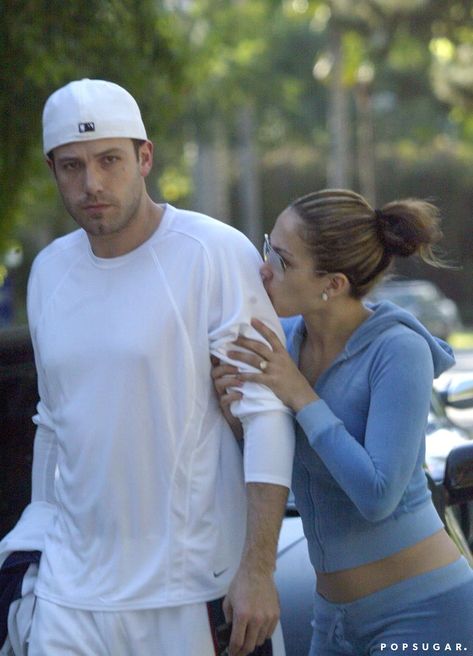 Remember When Jennifer Lopez's Go-To Outfit With Ben Affleck Was Low-Rise Tracksuits? Velour Tracksuit Outfit, J Lo Body, Jlo Performance, Jlo And Ben Affleck, Ben And Jen, J Lo Fashion, Tracksuit Outfit, Velour Tracksuit, Ben Affleck