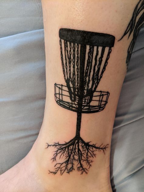 Discgolf Tattoos, Golf Ball Tattoo Ideas, Golf Tattoo Minimal, Enemy Tattoo, Golf Club Tattoo Ideas, Golf Tattoos For Men, Disc Golf Tattoo Ideas, Golf Tattoo Ideas, Golf Tattoo Ideas For Men